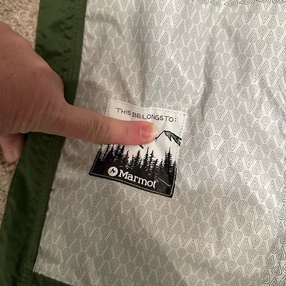 Marmot Kids PreCip Eco Jacket in Storm/Cilantro, size M. - Picture 10 of 13